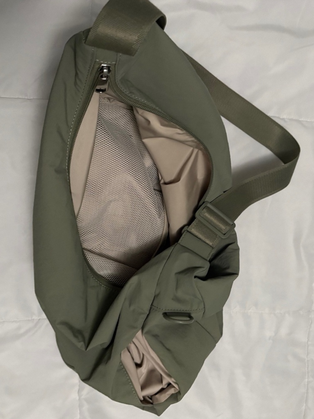 Athleta Anytime Drop In Bag - Picture 2 of 5